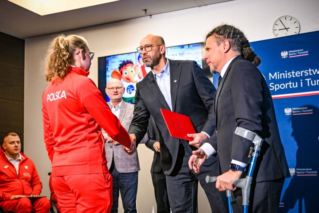Spotkanie Medalistow Z Ministrem Sportu Na Pge Narodowym 6 Fot Bartlomiej Zborowski Pkpar